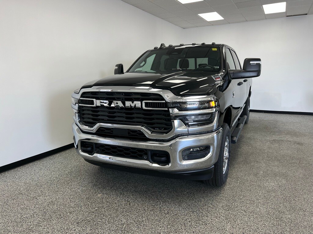 2026 Ram 2500 Tradesman photo 2