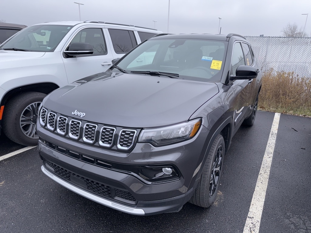 2024 Jeep Compass Limited photo 3