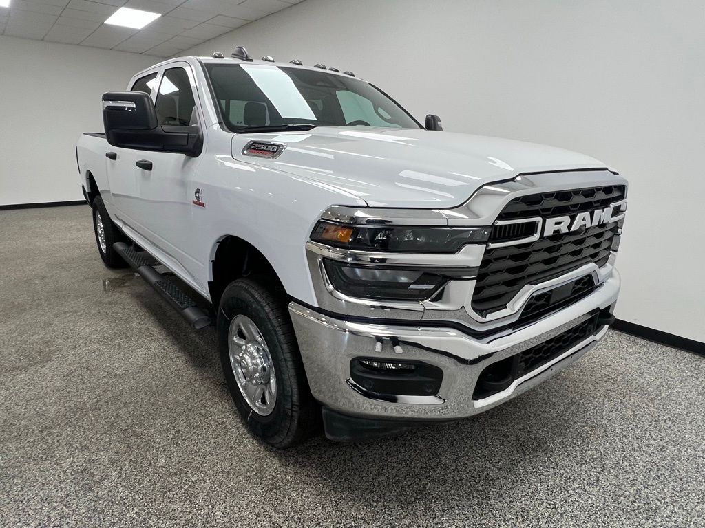 2025 RAM 2500 Tradesman - Photo 17