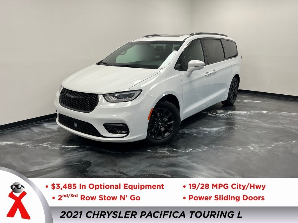 2021 Chrysler Pacifica Touring L's photo
