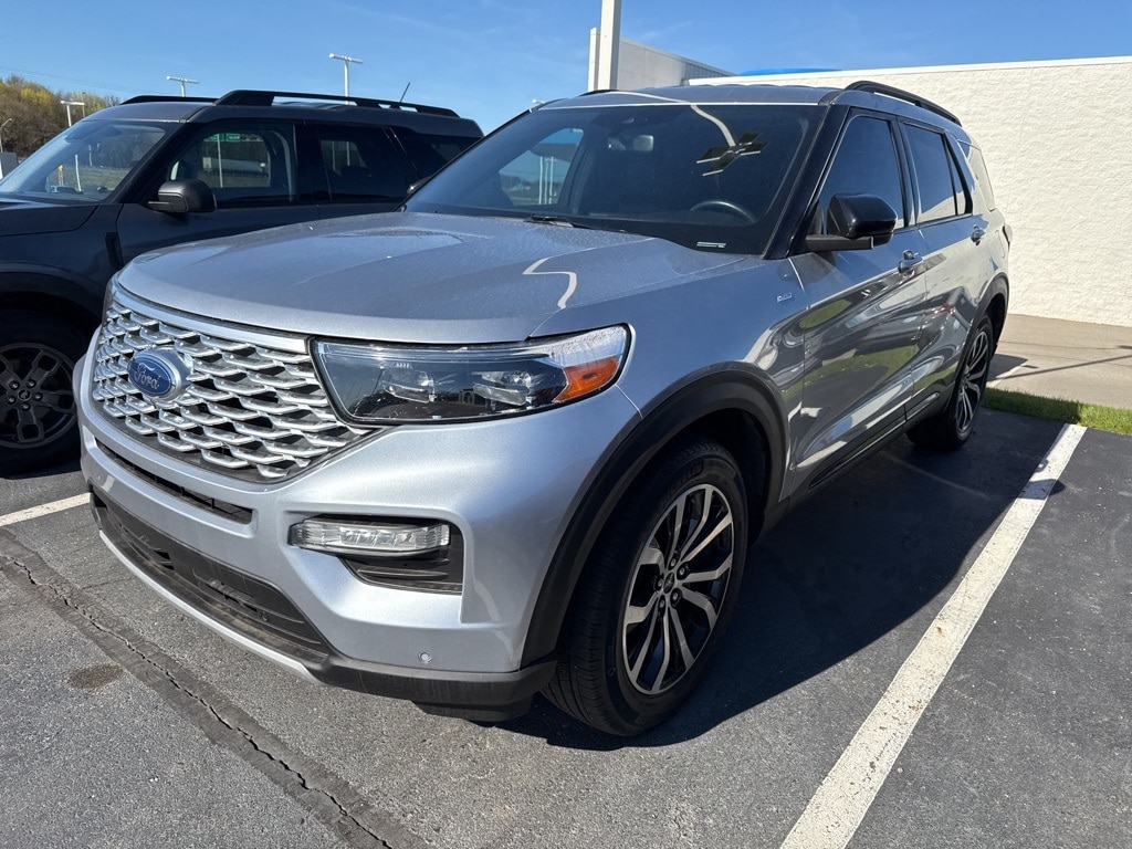 Used 2022 Ford Explorer ST-LINE with VIN 1FMSK7KH0NGC37211 for sale in Jackson, MI