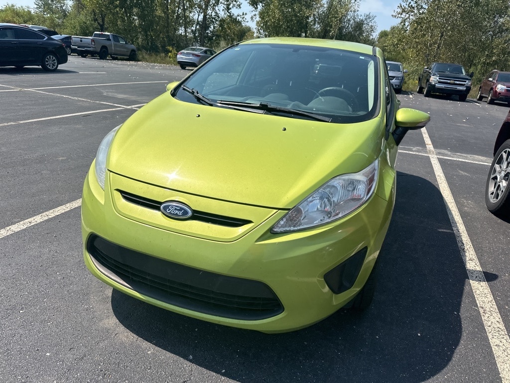 Used 2013 Ford Fiesta SE with VIN 3FADP4EJ4DM130944 for sale in Jackson, MI