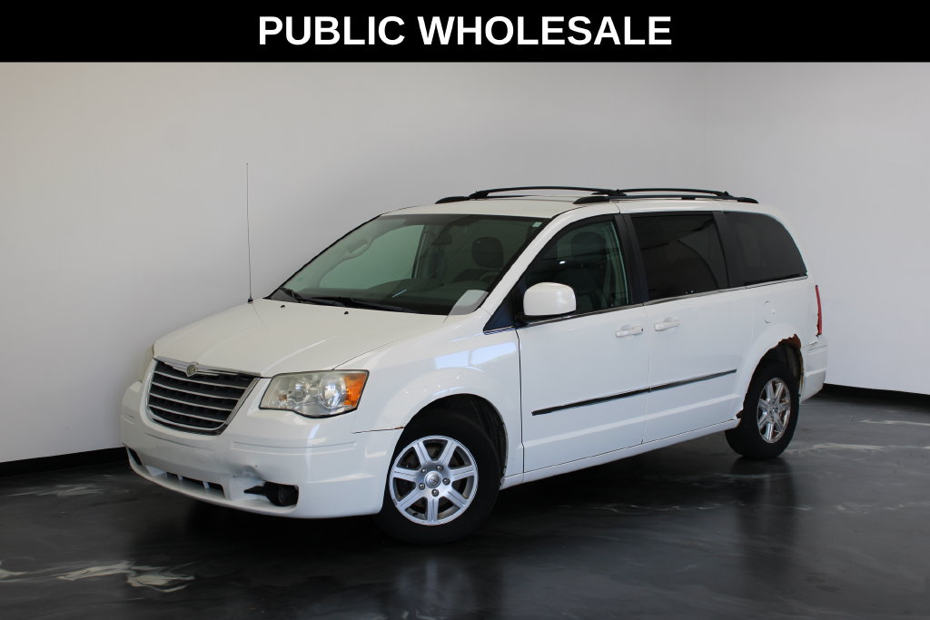 Used 2009 Chrysler Town & Country Touring with VIN 2A8HR54129R572675 for sale in Jackson, MI