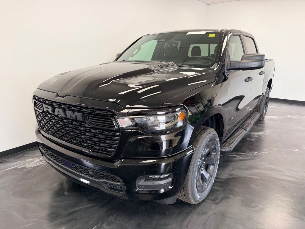 New 2026 Ram 1500 EXPRESS CREW CAB 4X4 5'7 BOX Pickup