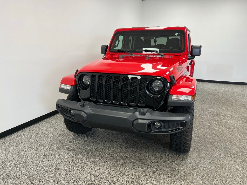 2021 Jeep Gladiator Willys photo 2