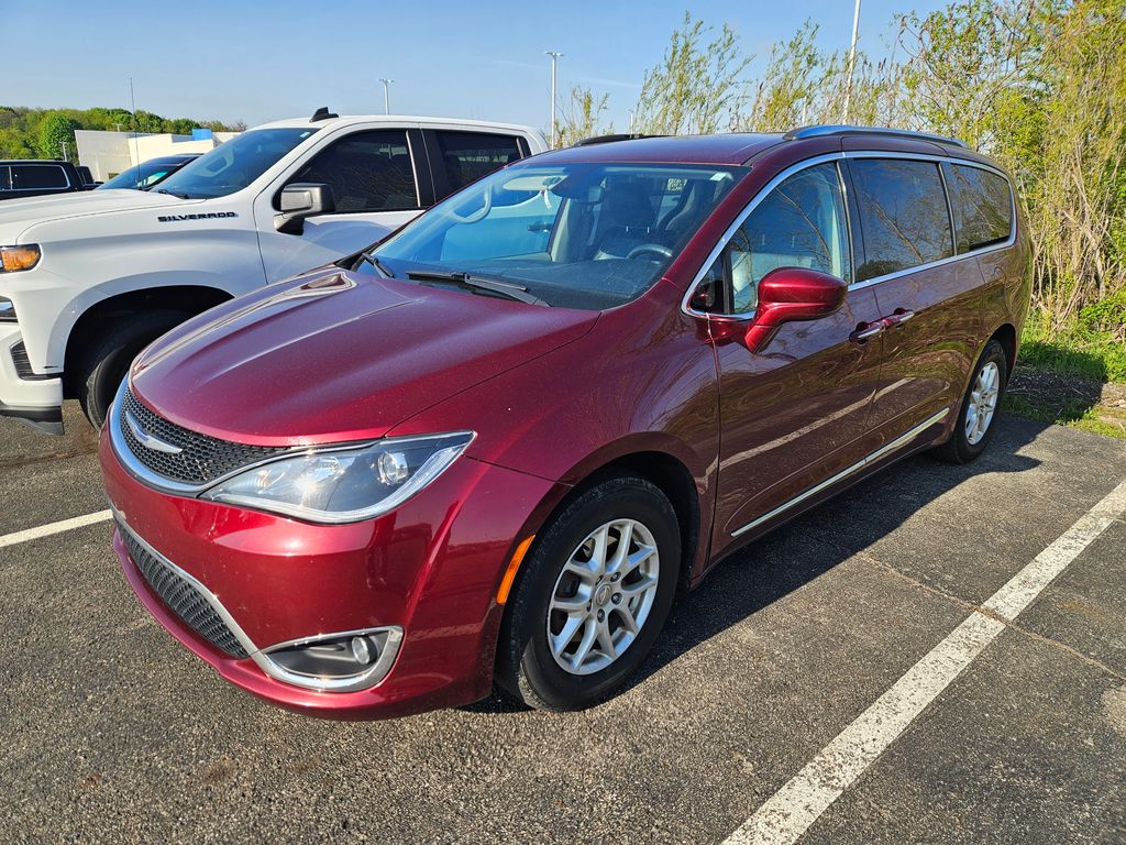 2020 Chrysler Pacifica Touring L's photo