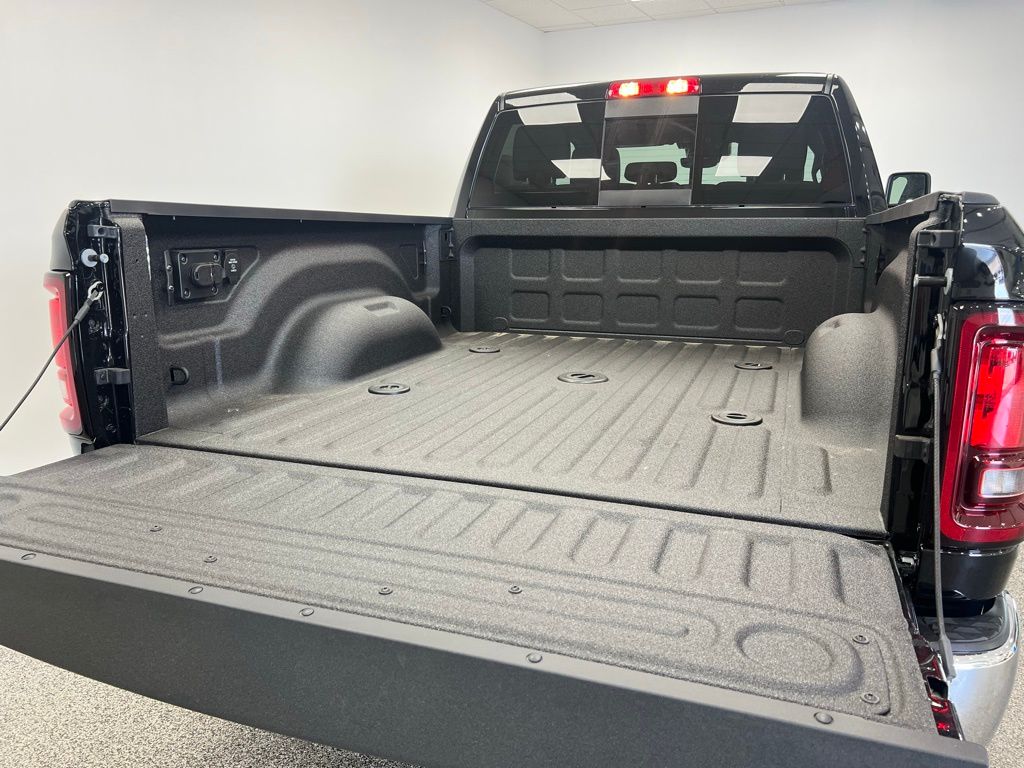 2025 RAM 2500 Tradesman - Photo 9