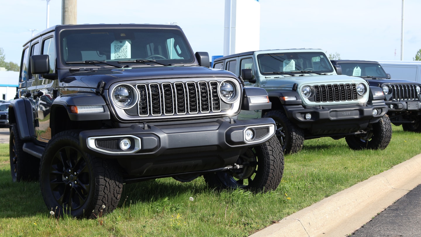 Customize your Jeep Wrangler or Gladiator