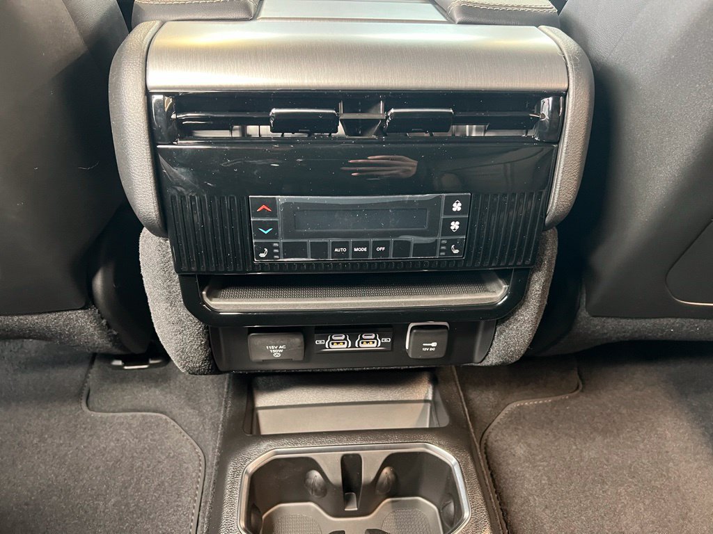 2026 Jeep Grand Wagoneer L Limited Altitude - Photo 16