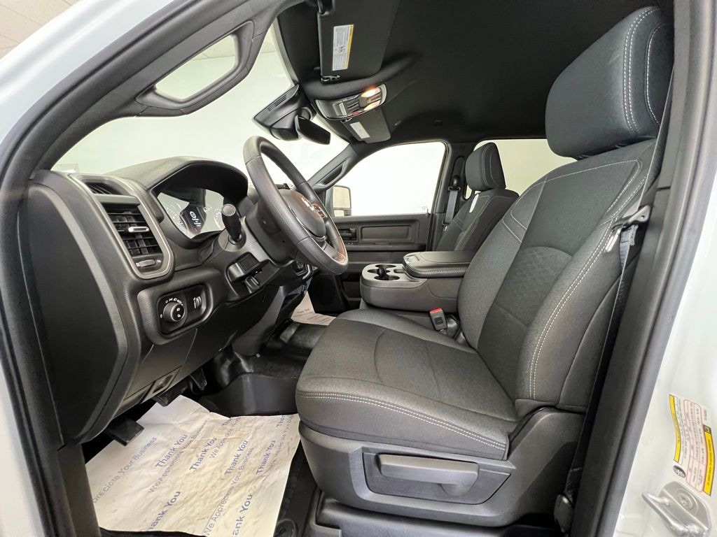 New 2026 Ram 2500 TRADESMAN CREW CAB 4X4 8' BOX Pickup