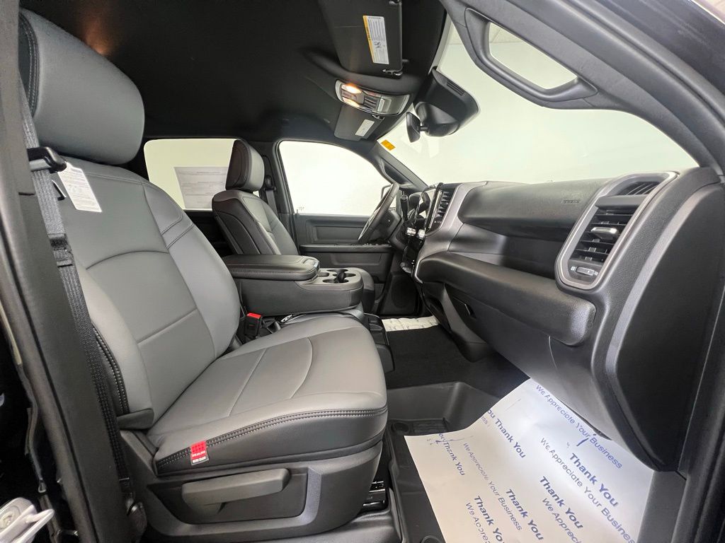 2025 RAM 2500 Tradesman - Photo 12