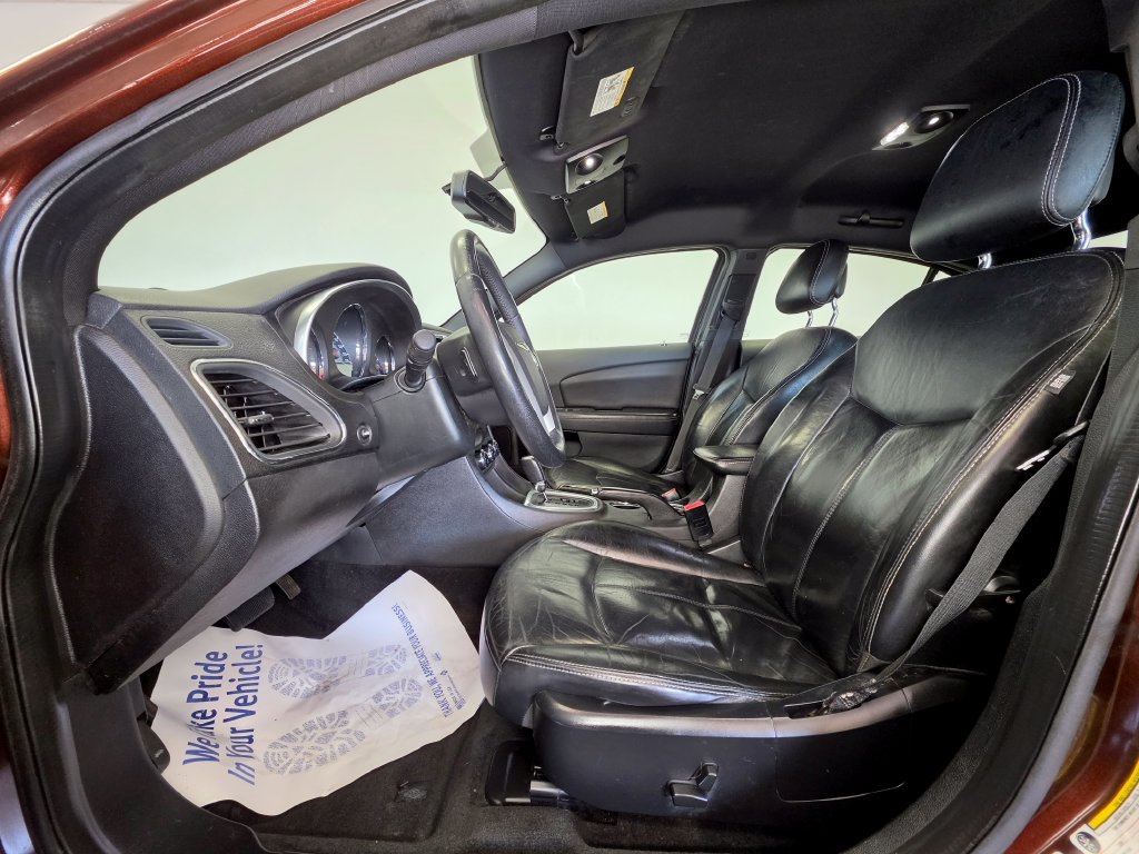 Used 2013 Chrysler 200 Limited with VIN 1C3CCBCG1DN515580 for sale in Jackson, MI