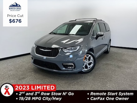 2023 Chrysler Pacifica Limited Van Passenger Van