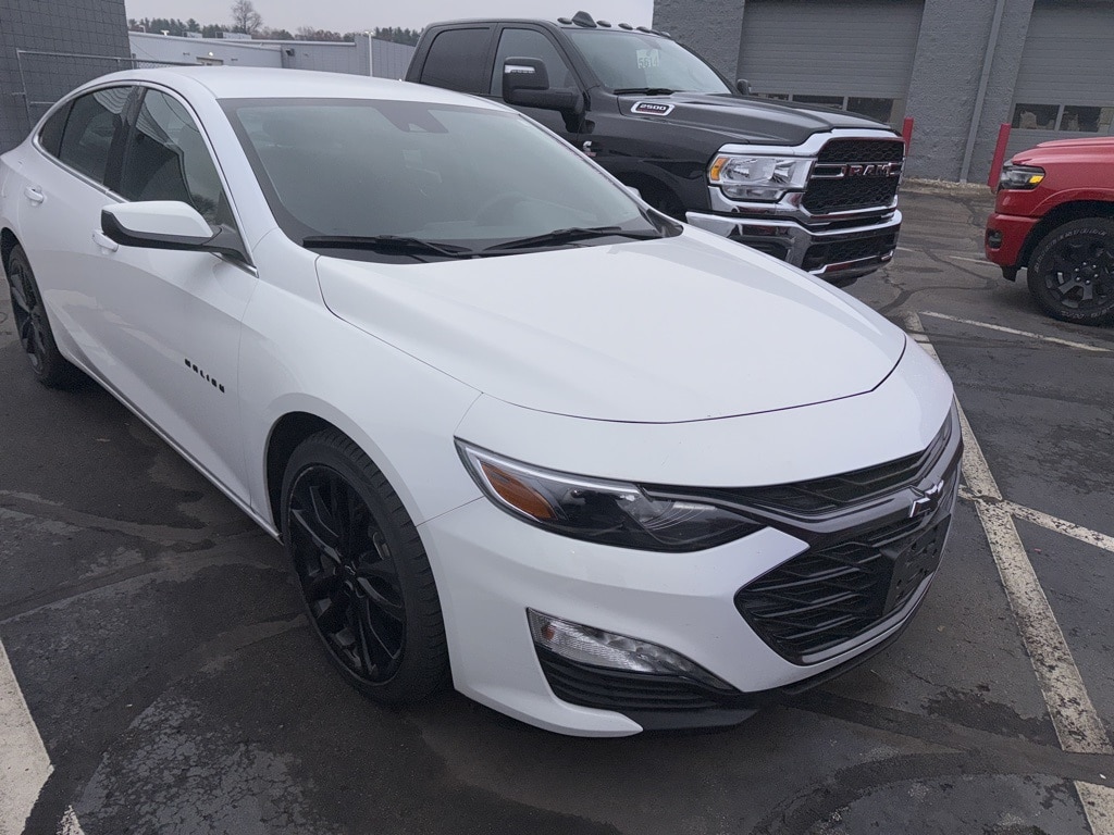 2024 Chevrolet Malibu 1LT photo 4