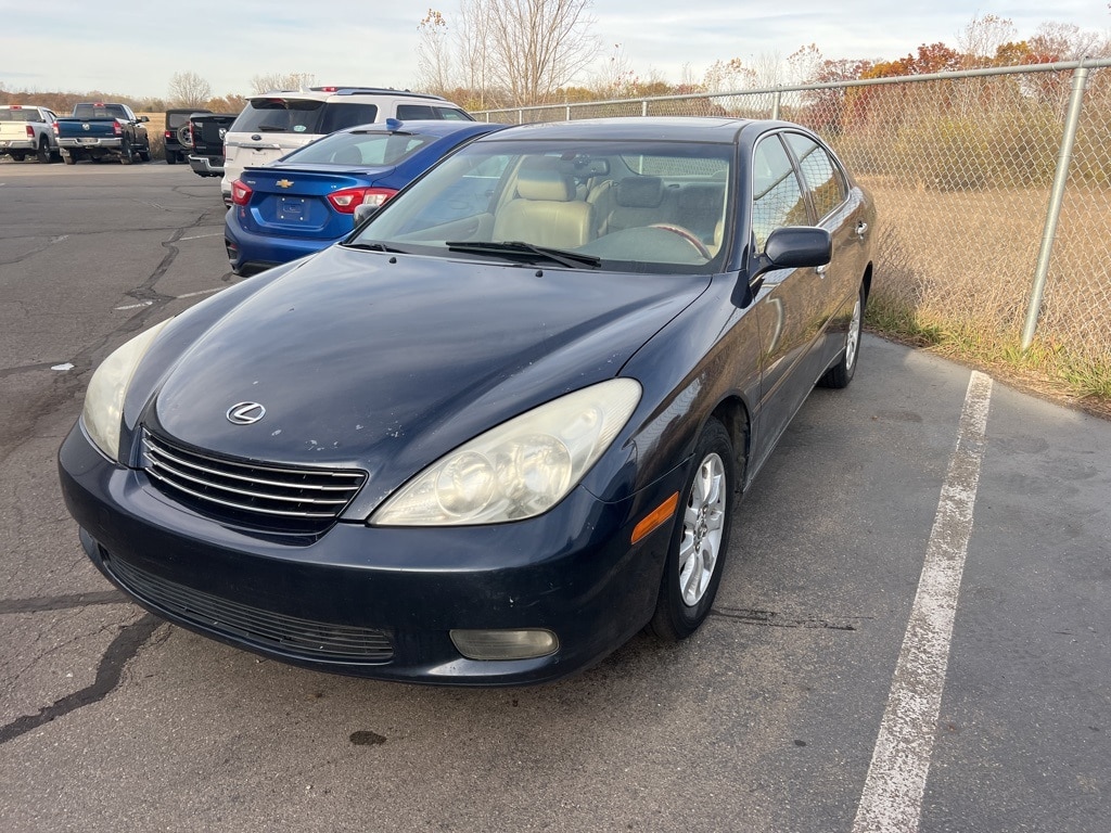 Used 2002 Lexus ES 300 with VIN JTHBF30G020083758 for sale in Jackson, MI