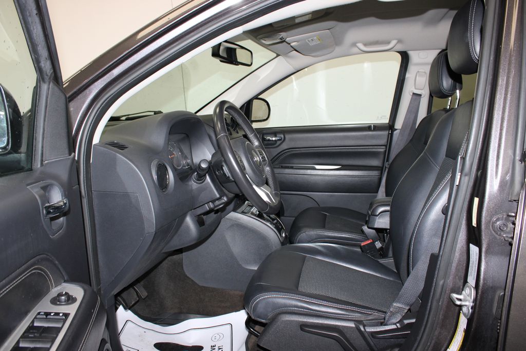 Used 2016 Jeep Compass Latitude with VIN 1C4NJDEB2GD631369 for sale in Jackson, MI