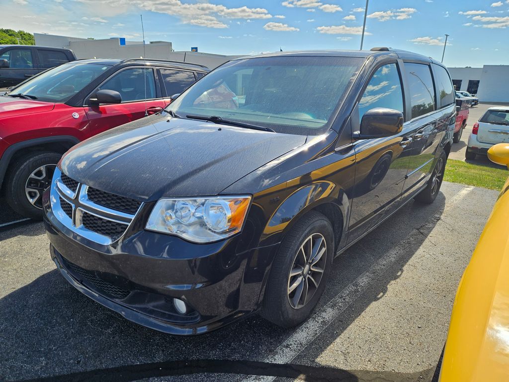 2017 Dodge Grand Caravan SXT's photo