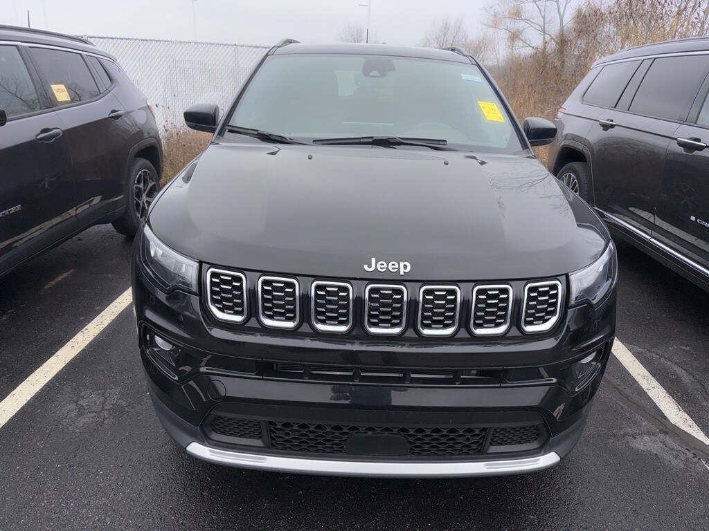 2024 Jeep Compass Limited photo 4