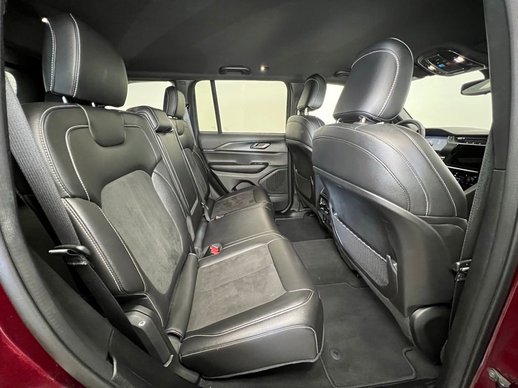 2024 Jeep Grand Cherokee Altitude - Photo 8