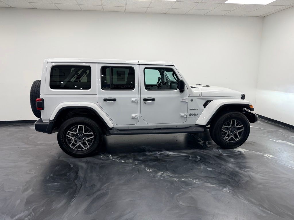 2024 Jeep Wrangler 4-Door Sahara - Photo 22