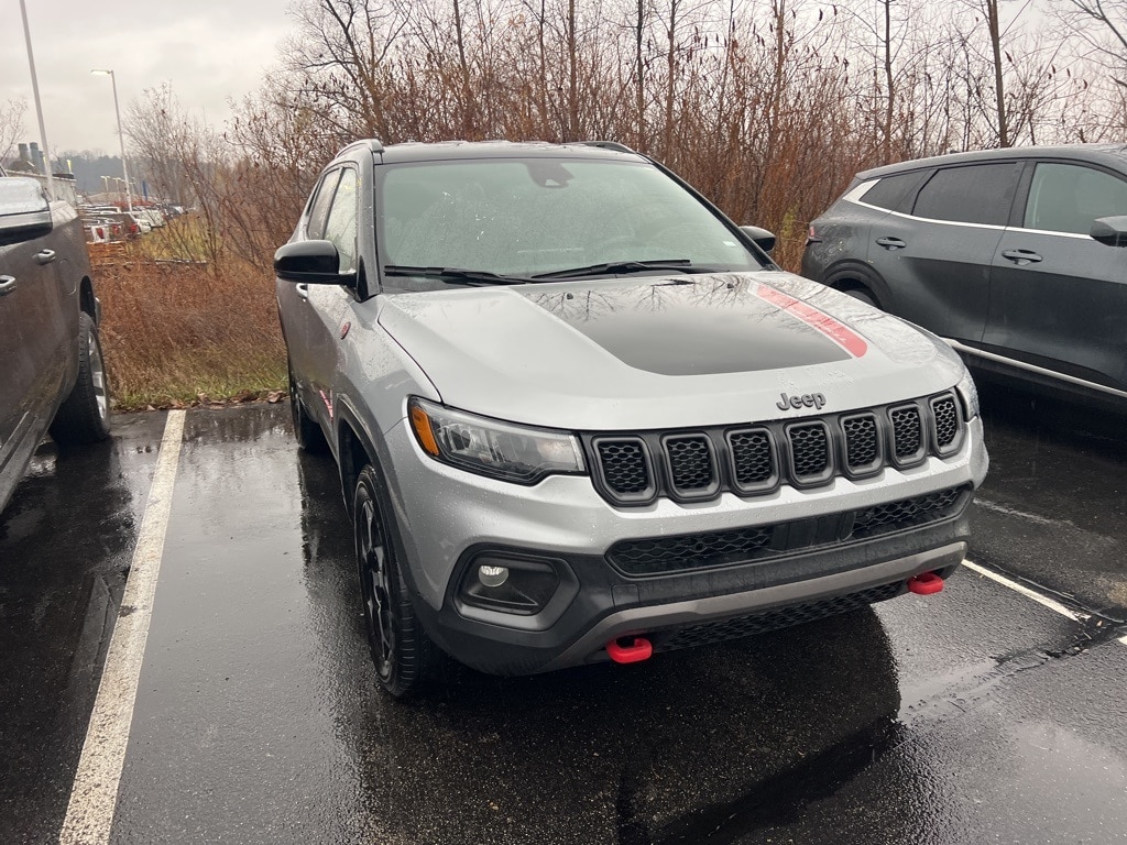 2024 Jeep Compass Trailhawk photo 3