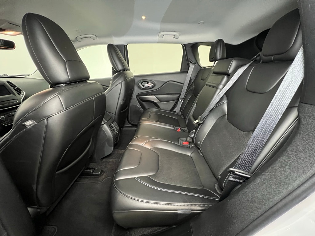 2019 Jeep Cherokee Latitude photo 3