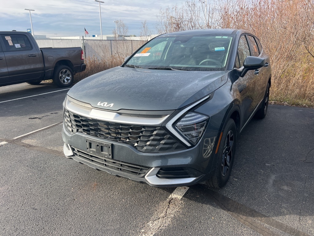 2024 Kia Sportage LX photo 2