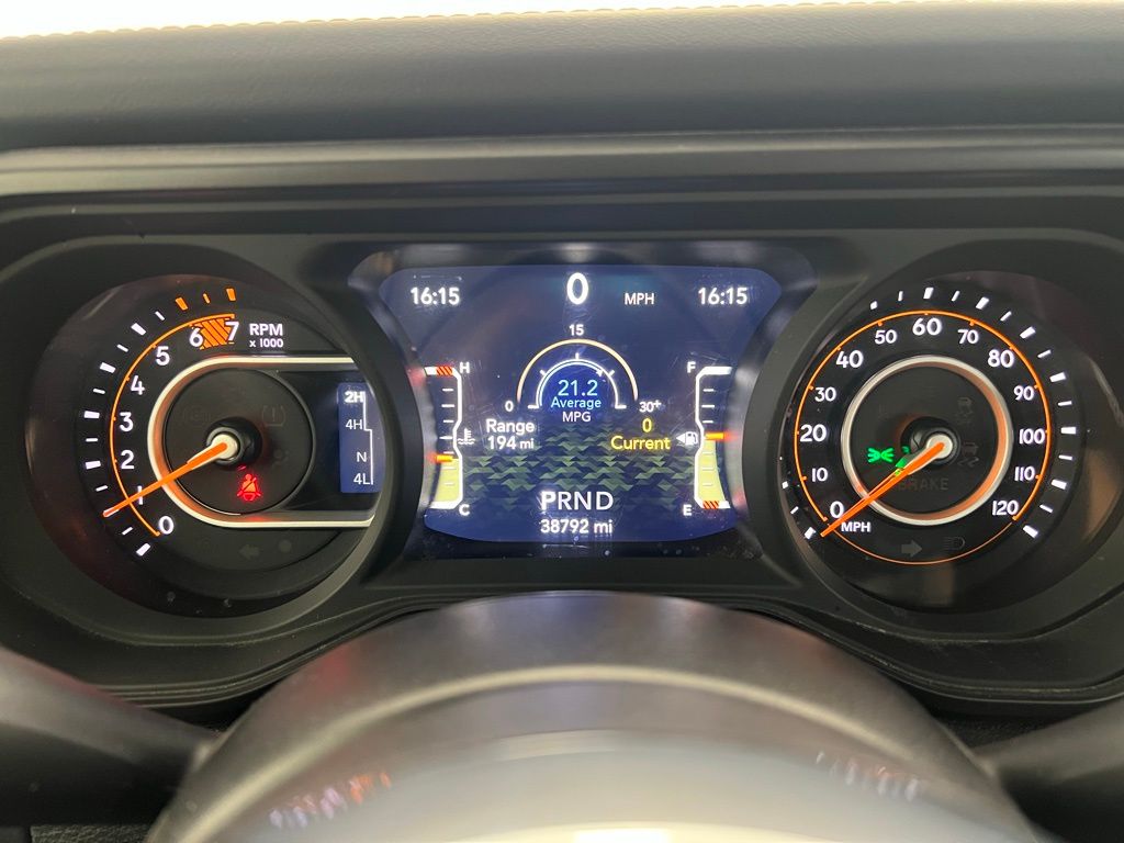 2024 Jeep Wrangler 4-Door Sahara - Photo 15