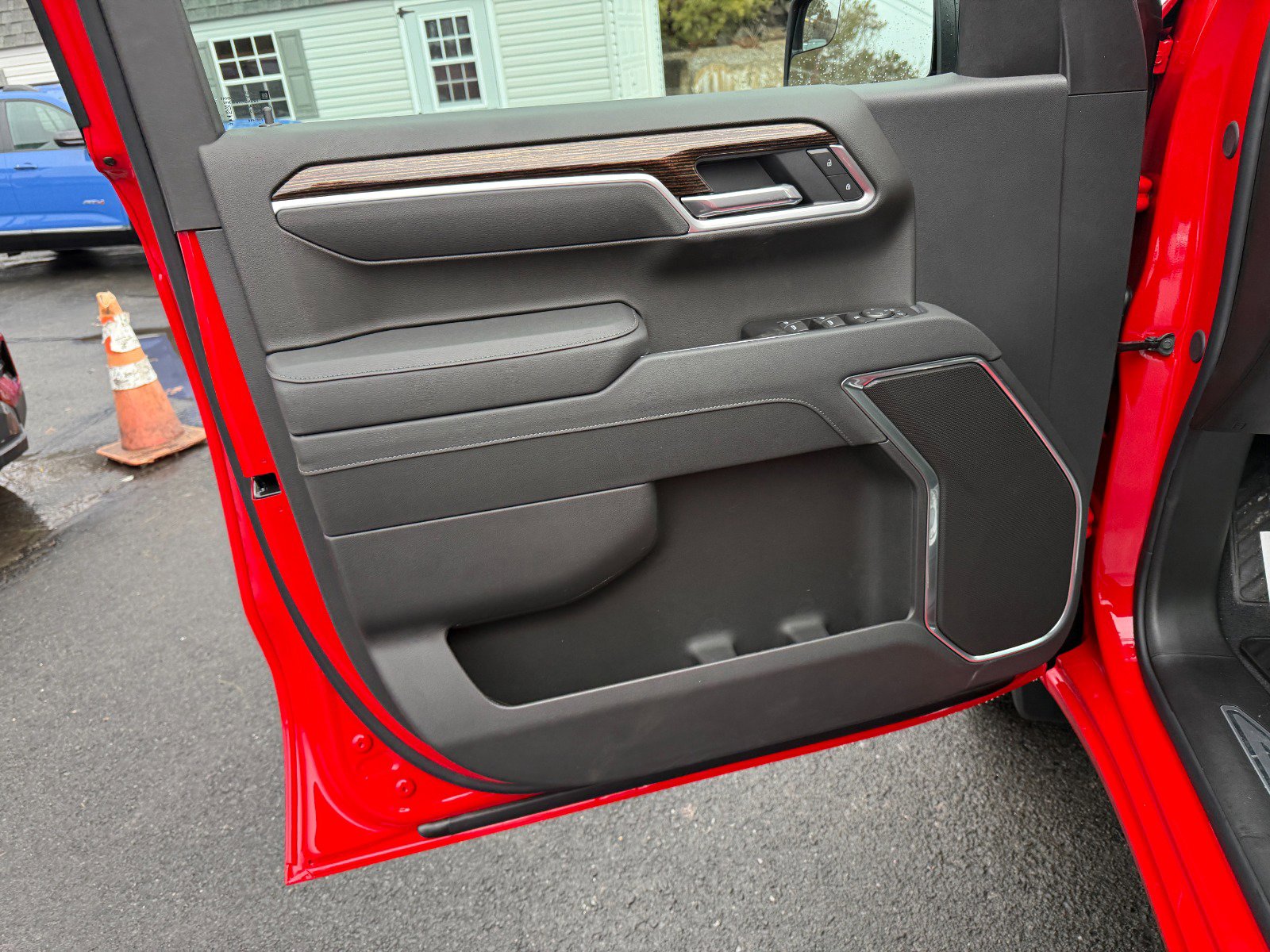 2026 GMC Sierra 1500 SLE - Photo 15