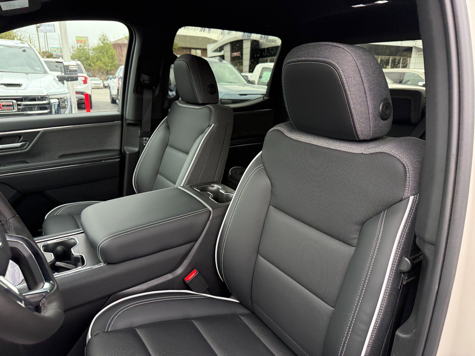 2026 GMC Sierra EV Elevation - Photo 13