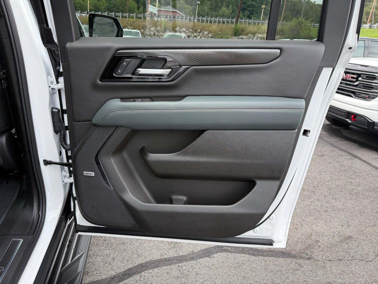 2026 GMC Yukon XL AT4 - Photo 23