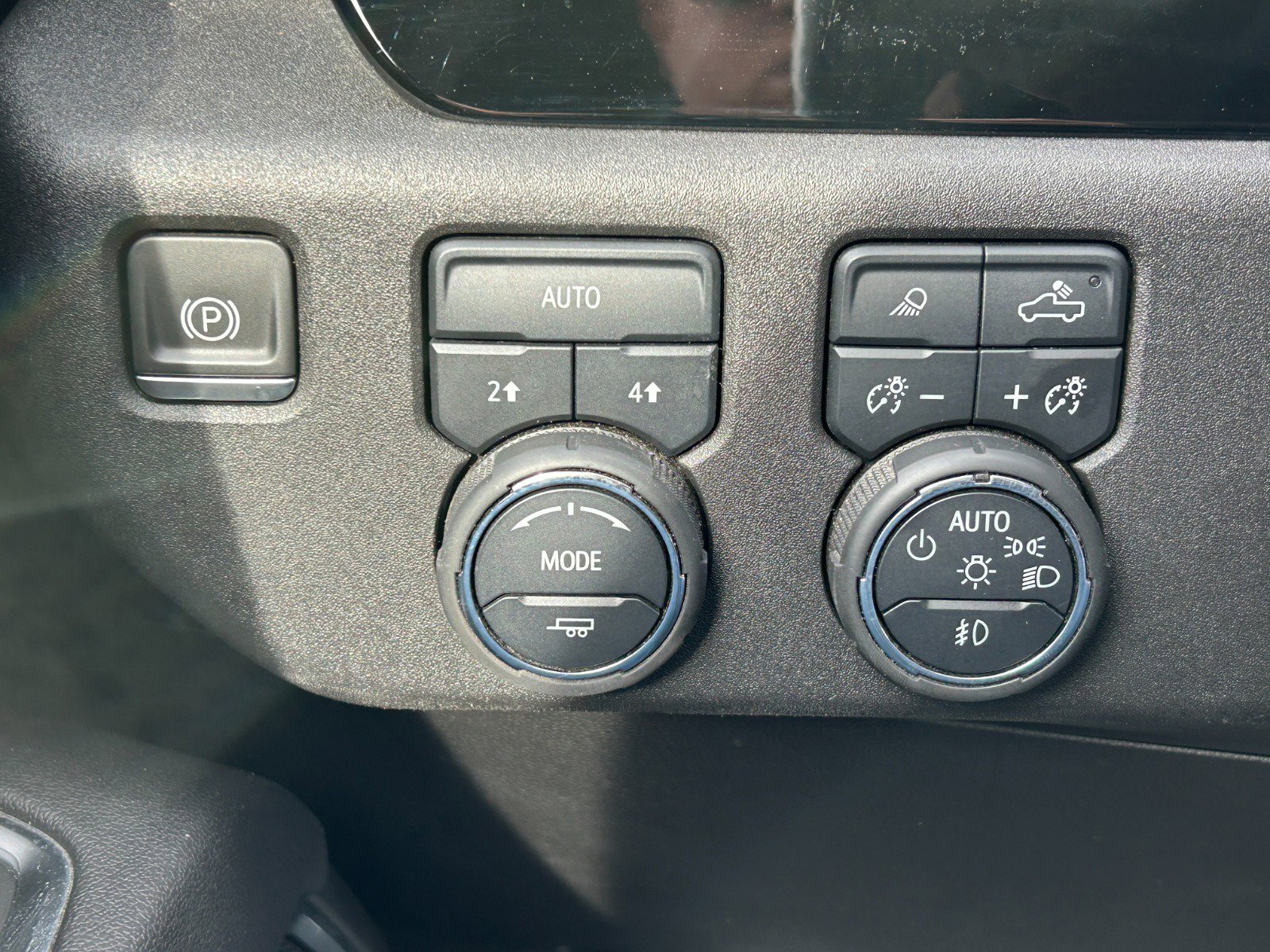 2023 Chevrolet Silverado 1500 LTZ - Photo 30