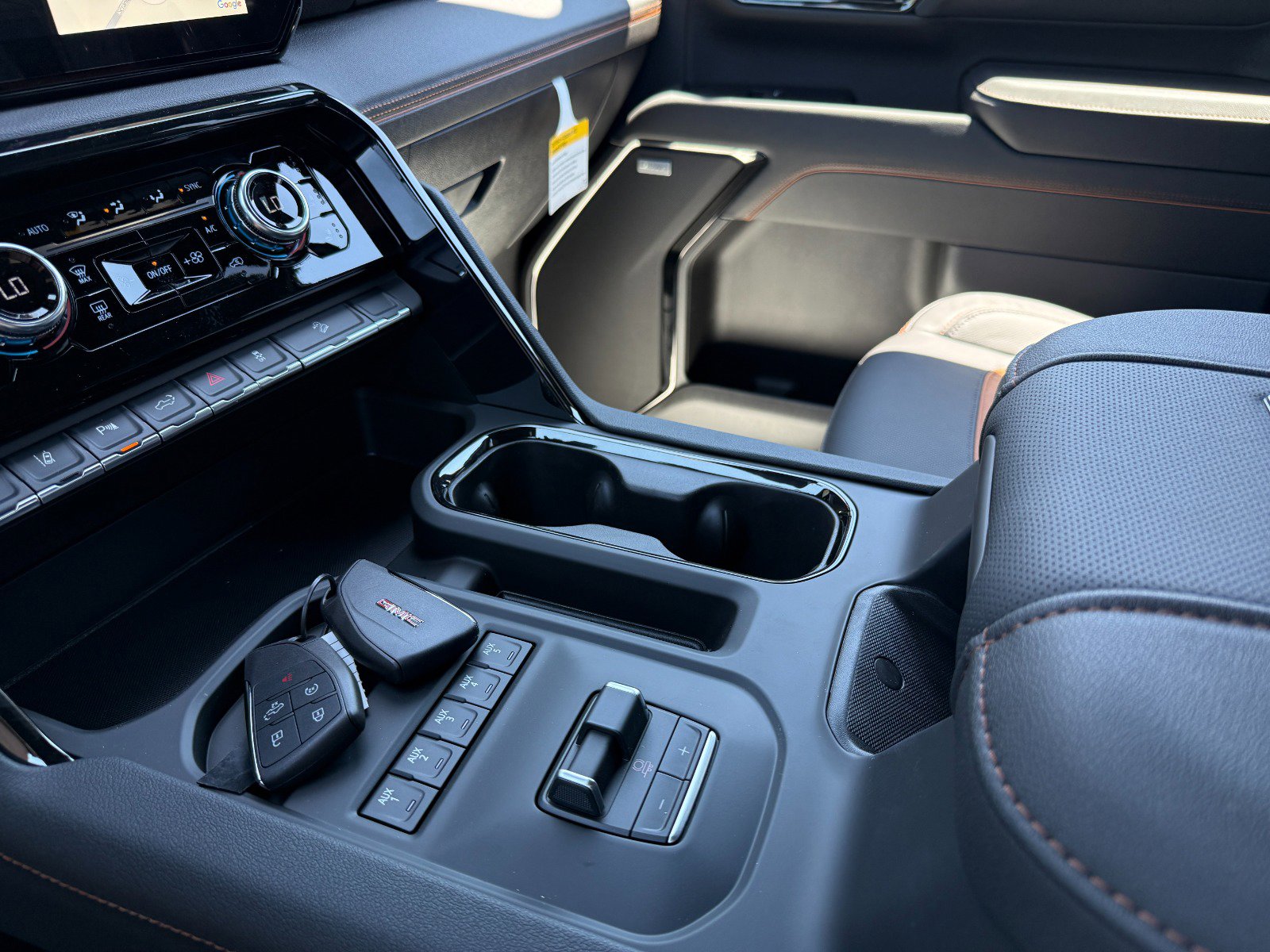 2026 GMC Sierra 2500HD AT4 - Photo 33