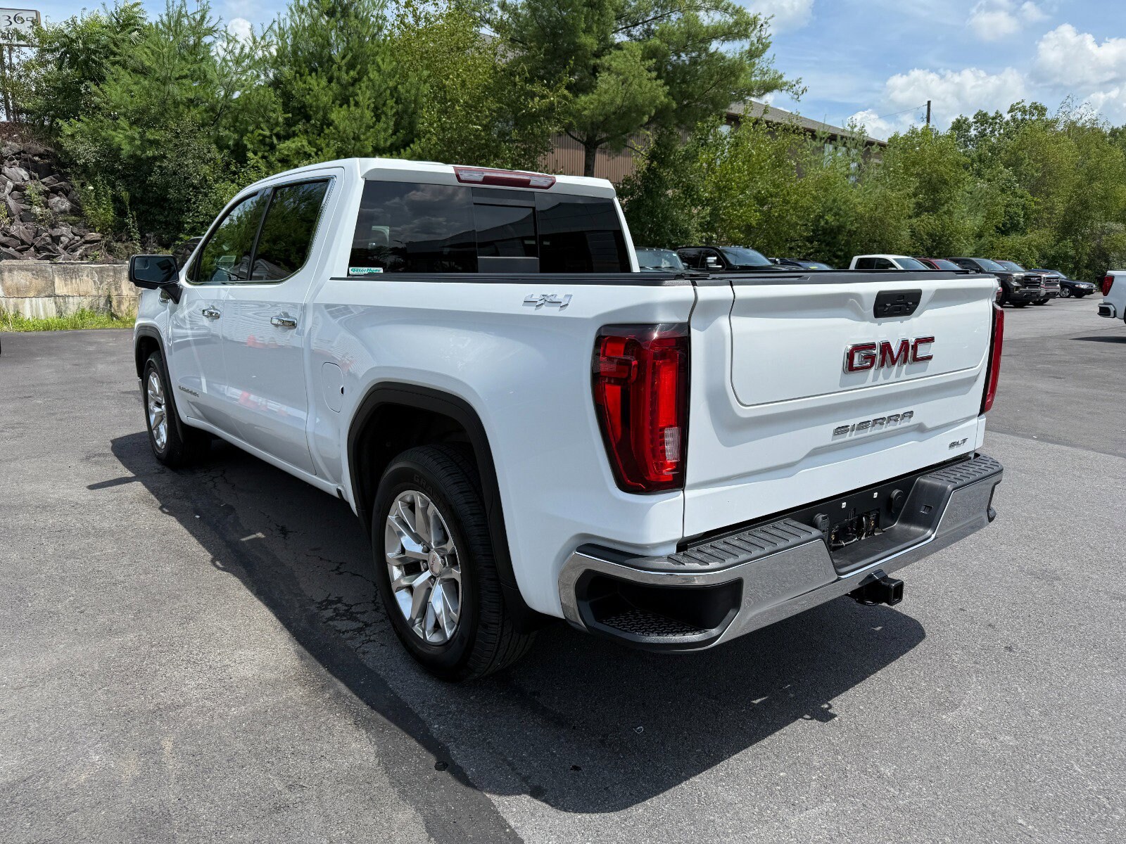 2019 Gmc Sierra 1500 SLT photo 3