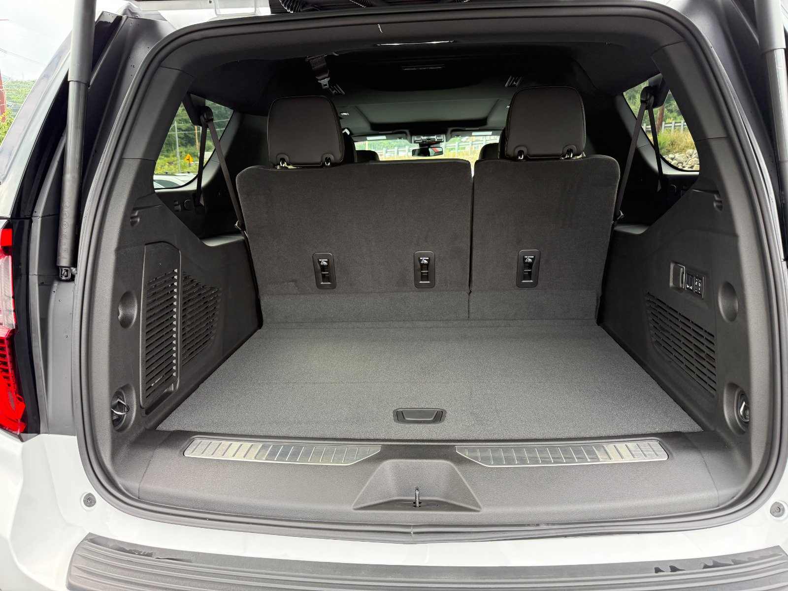 2026 GMC Yukon XL AT4 - Photo 21