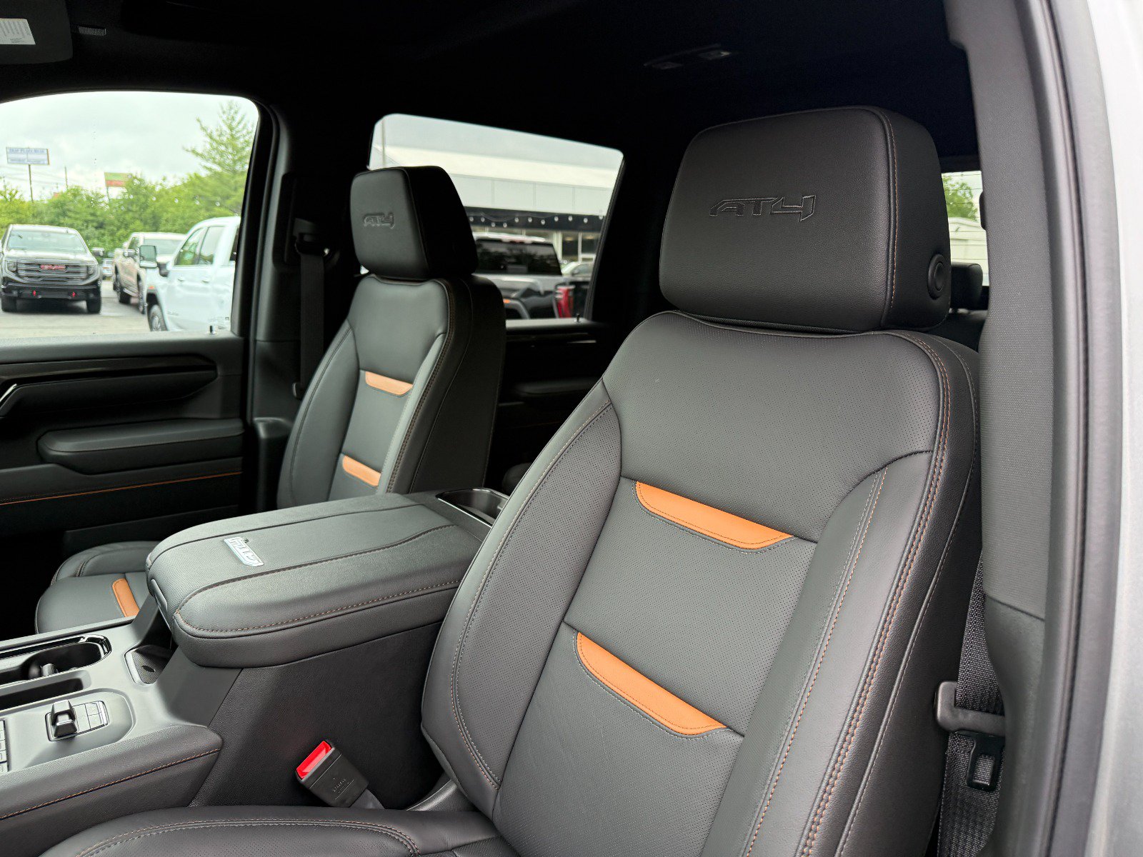 2026 GMC Sierra 2500HD AT4 - Photo 14