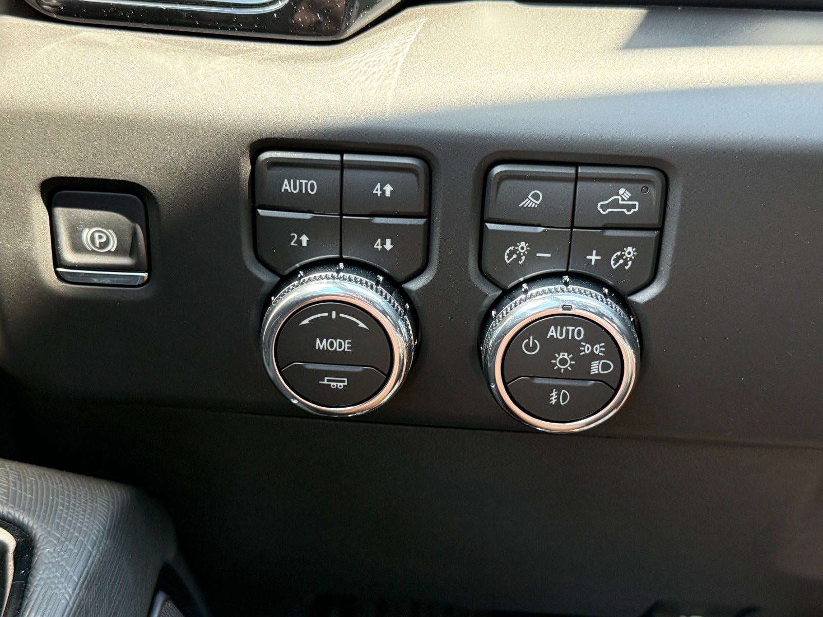 2026 GMC Sierra 1500 AT4X - Photo 32