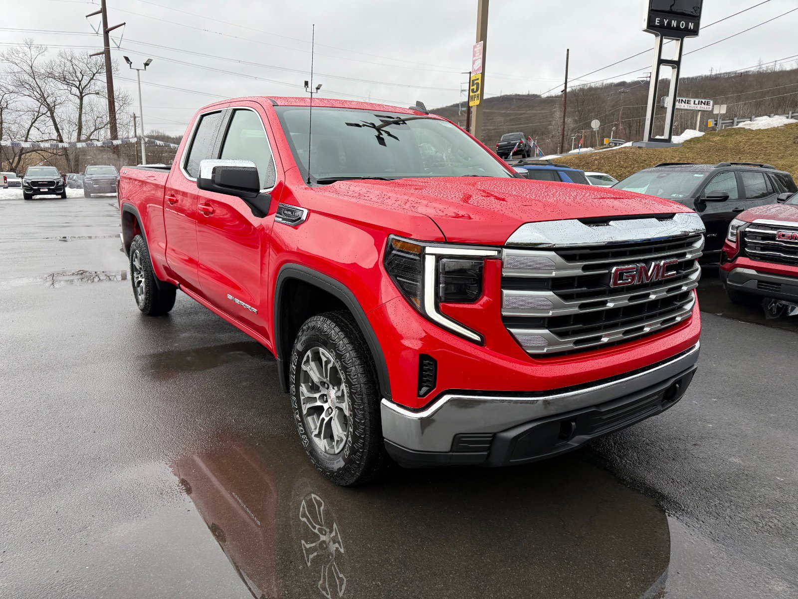 2026 GMC Sierra 1500 SLE - Photo 7