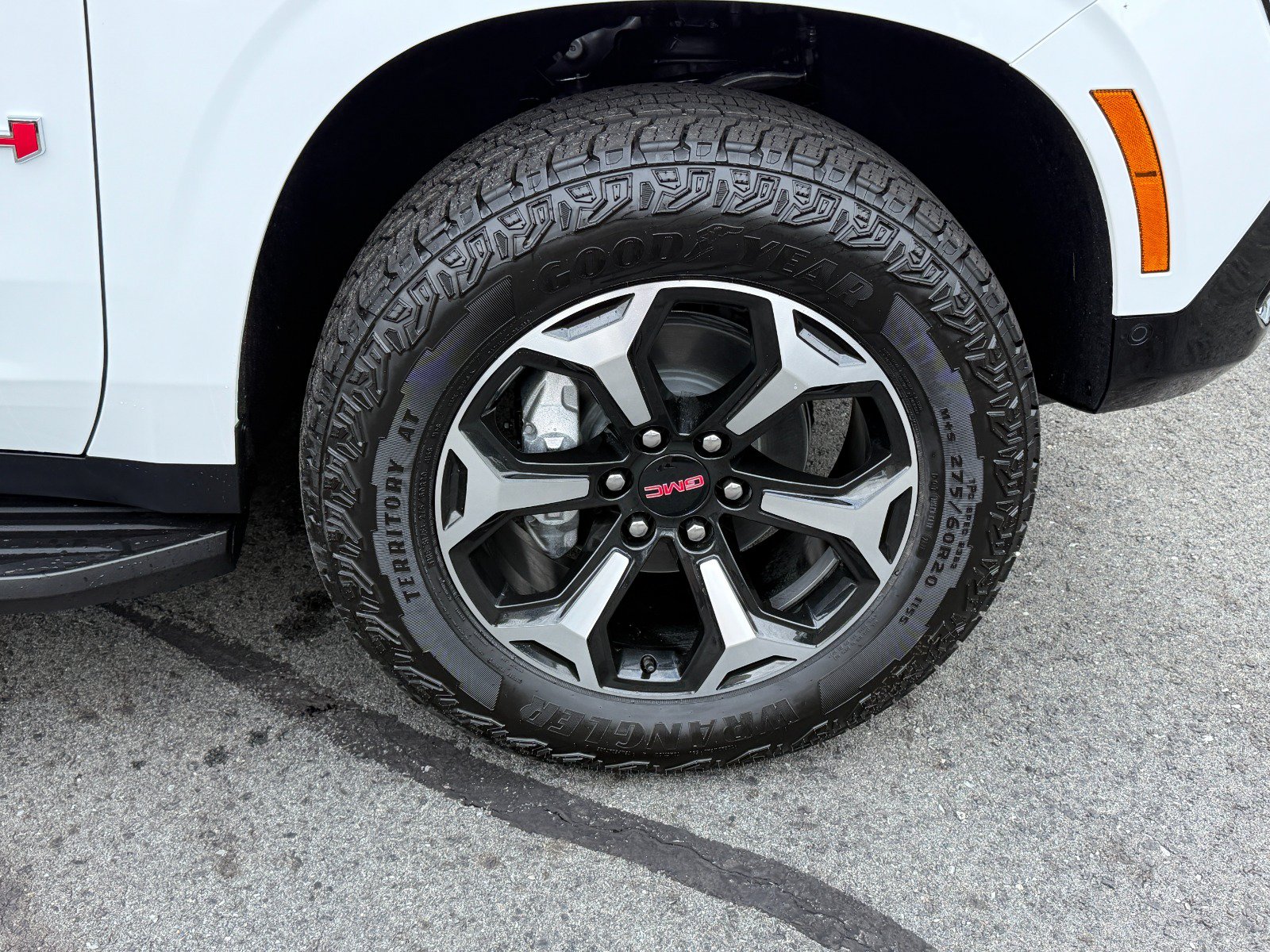 2026 GMC Yukon XL AT4 - Photo 12