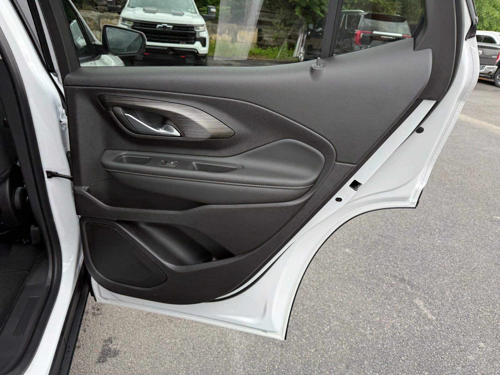 2024 GMC Terrain SLE - Photo 20