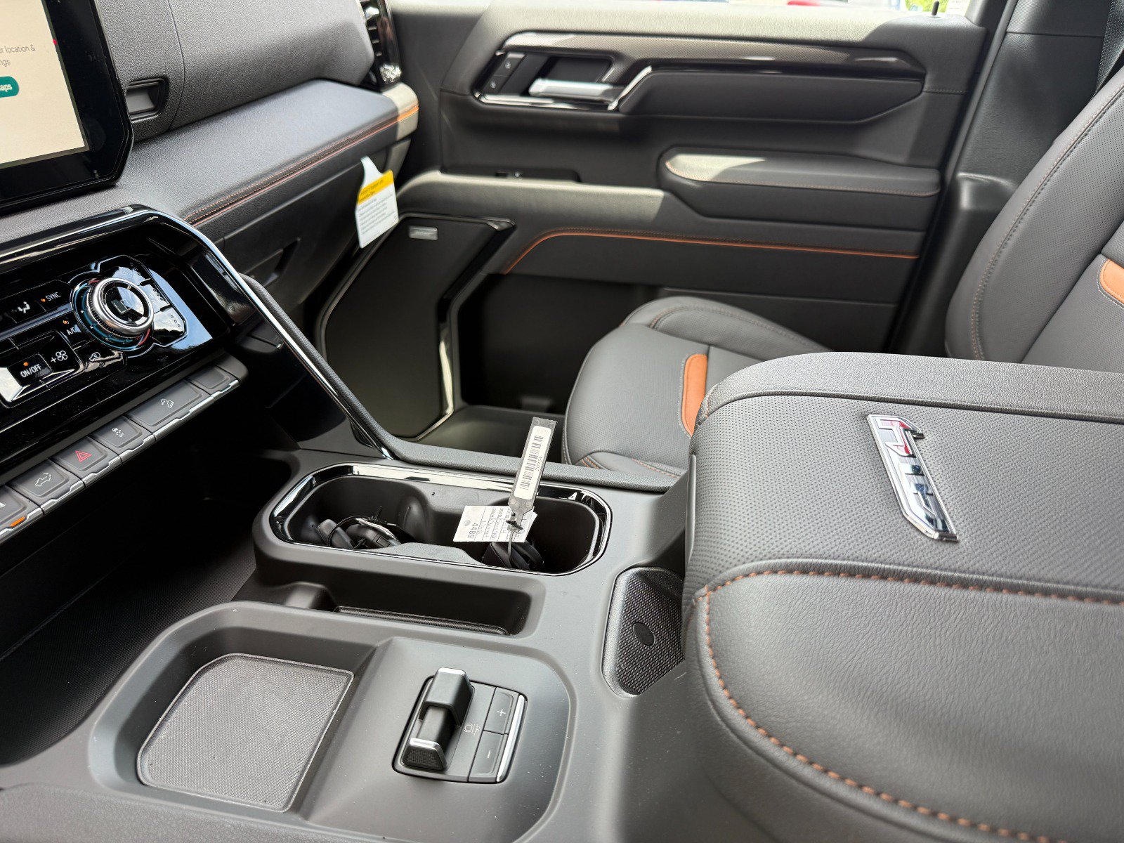 2026 GMC Sierra 2500HD AT4 - Photo 33