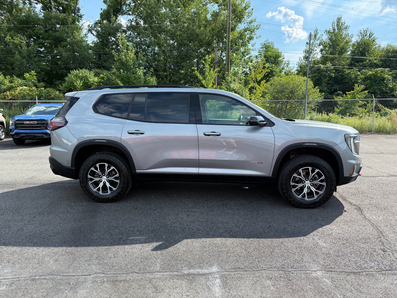 2025 GMC Acadia AT4 - Photo 6
