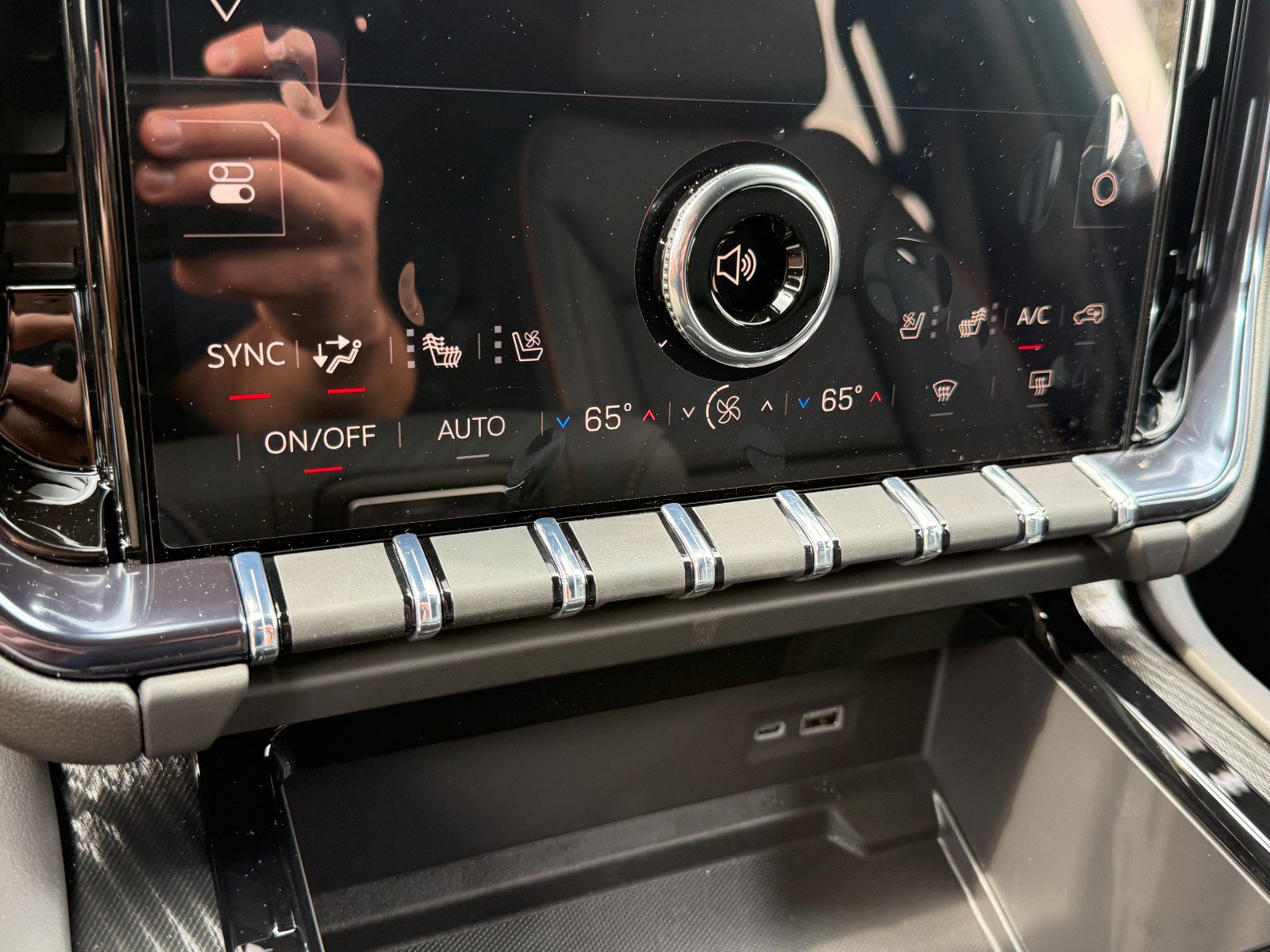 2026 GMC Yukon XL AT4 - Photo 37