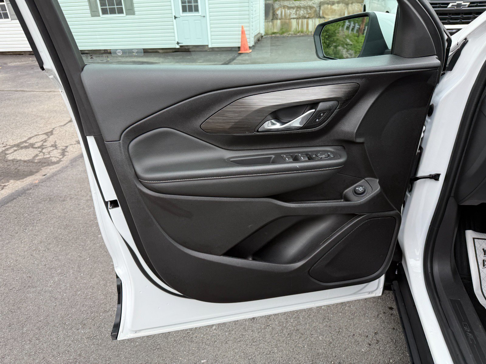 2024 GMC Terrain SLE - Photo 15