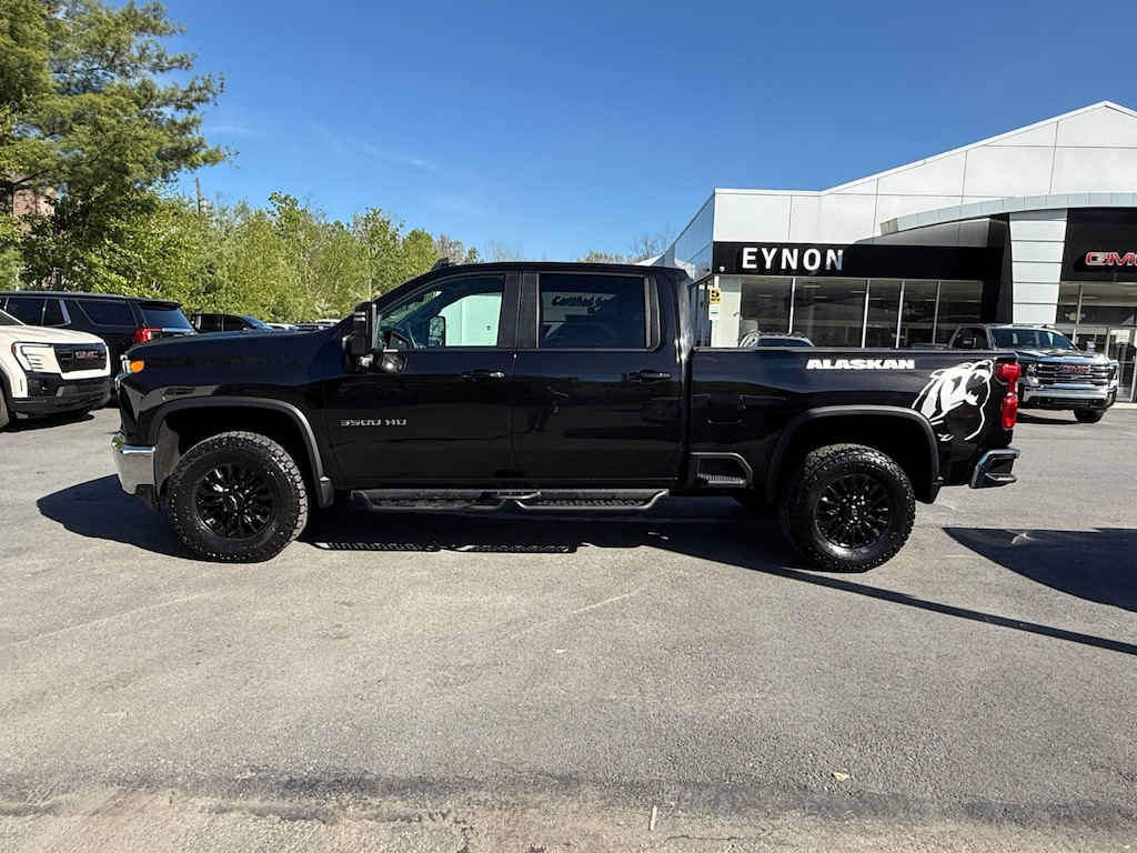 Used 2022 Chevrolet Silverado 3500 HD LT Truck Crew Cab