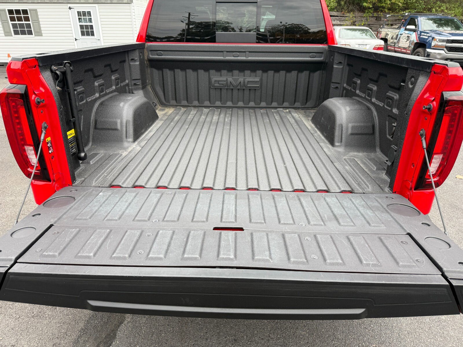 2021 GMC Sierra 1500 SLT - Photo 19