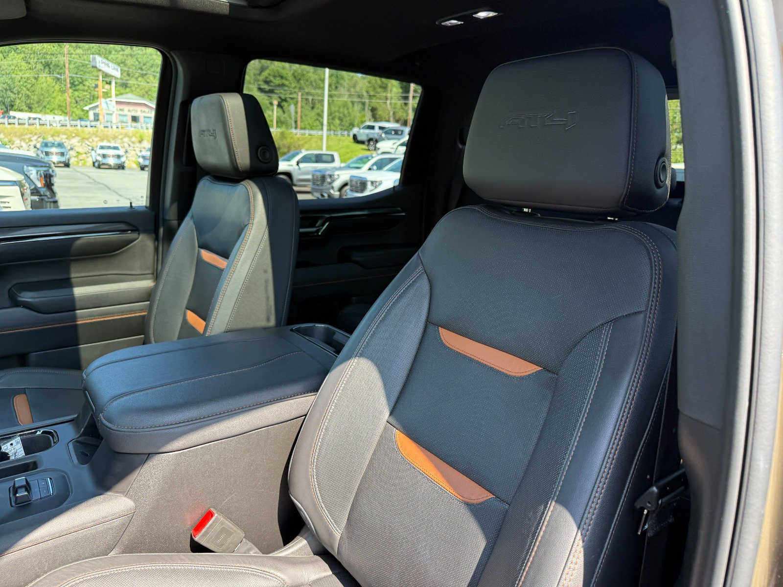 2024 GMC Sierra 1500 AT4 - Photo 14