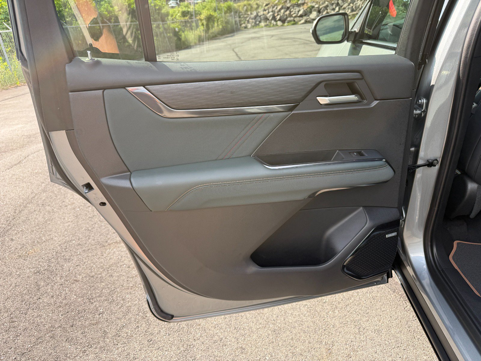 2025 GMC Acadia AT4 - Photo 18