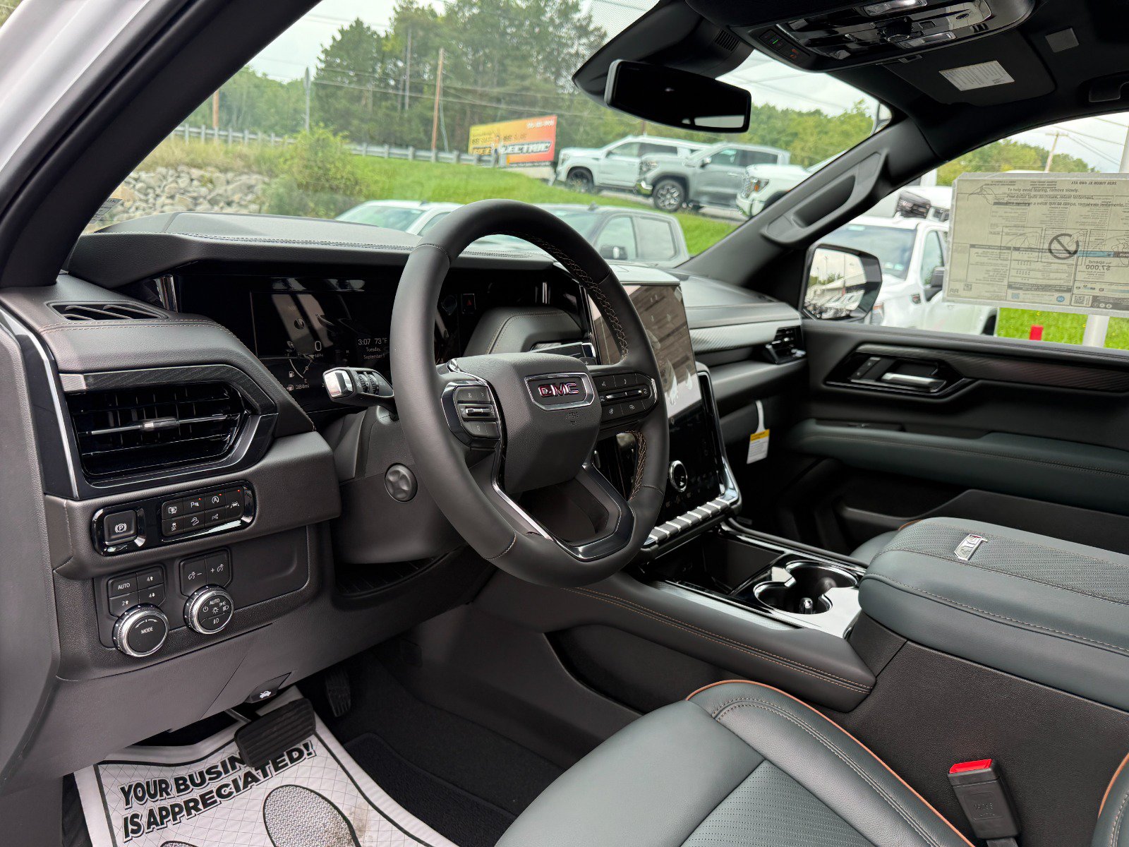 2026 GMC Yukon XL AT4 - Photo 13