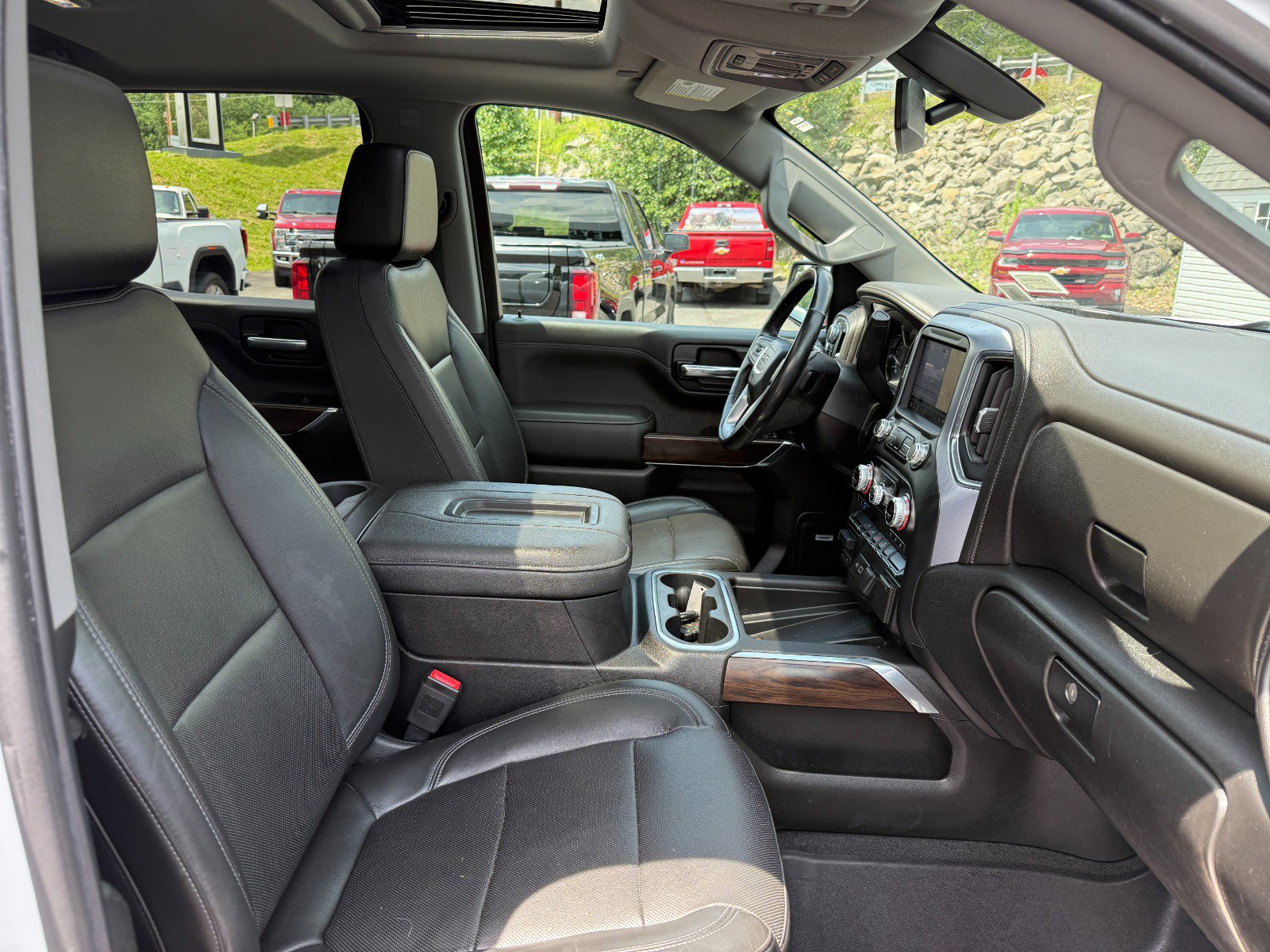 2019 GMC Sierra 1500 SLT - Photo 23